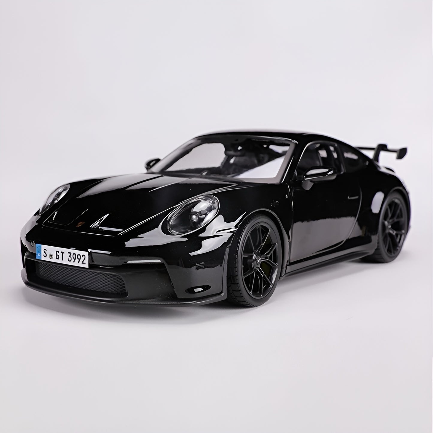 Porsche 911 (992) GT3 - 1:18 Model