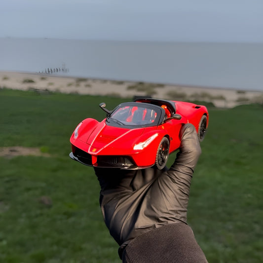 Ferrari LaFerrari - 1:24 Model